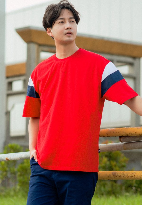 Colour Block Oversized T-Shirt RED (Men's T-Shirt)
